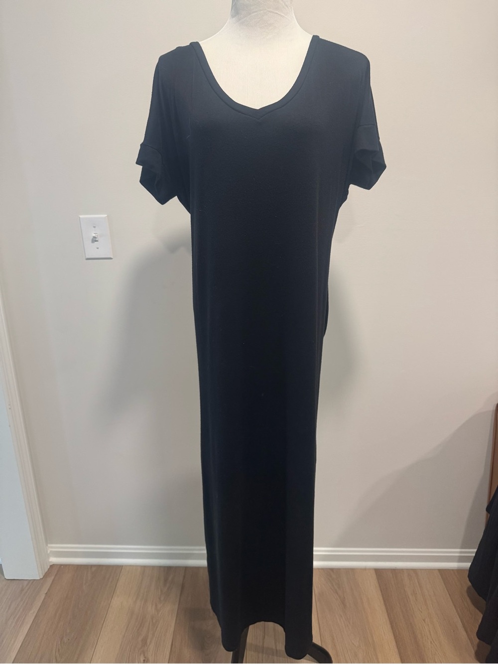 Amazon Black V-Neck Short Sleeve Maxi Dress